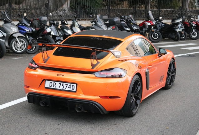 Porsche 718 Cayman GT4