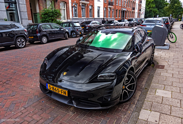 Porsche Taycan Turbo S Sport Turismo