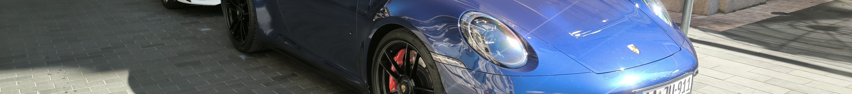 Porsche 992 Carrera 4 GTS Cabriolet MkI