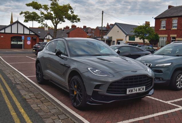 Aston Martin DBX707