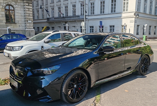 BMW M5 G90