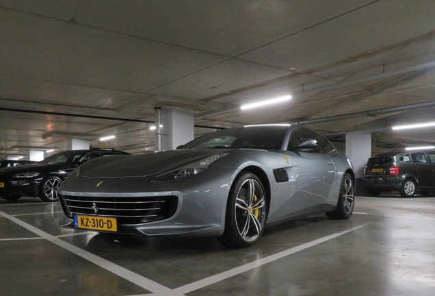 Ferrari GTC4Lusso