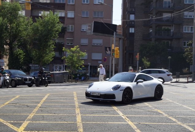 Porsche 992 Carrera 4S