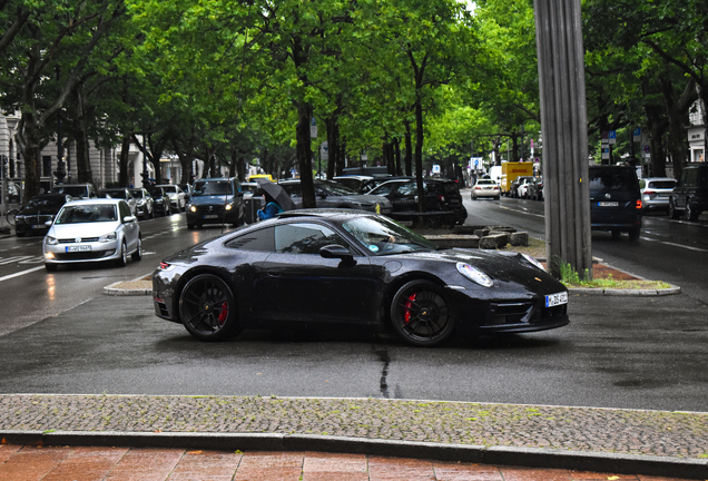 Porsche 992 Carrera GTS