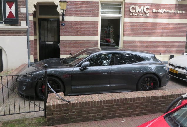 Porsche Taycan GTS Sport Turismo