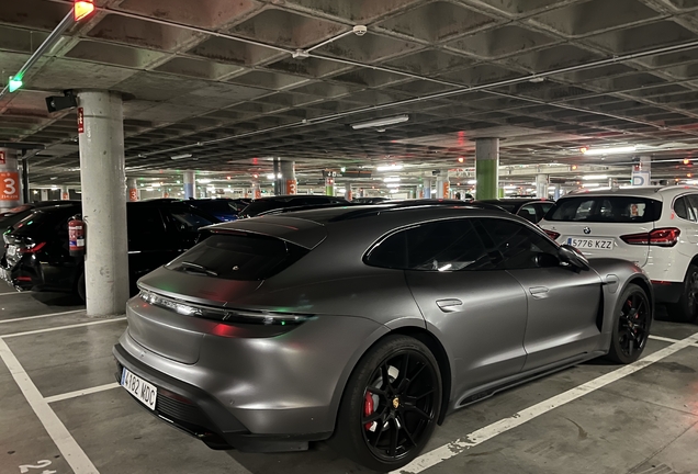 Porsche Taycan GTS Sport Turismo