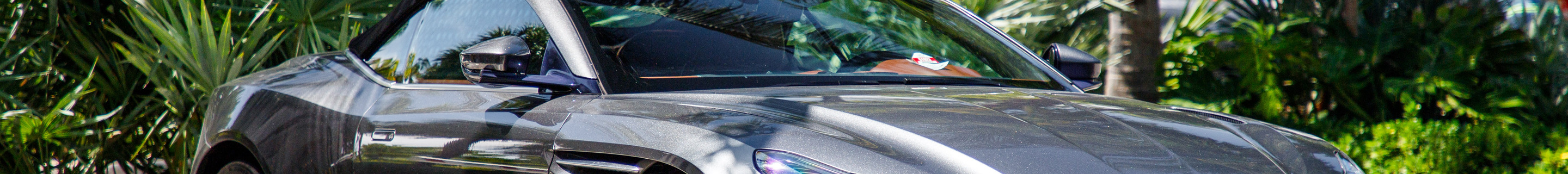 Aston Martin DB11 V8 Volante