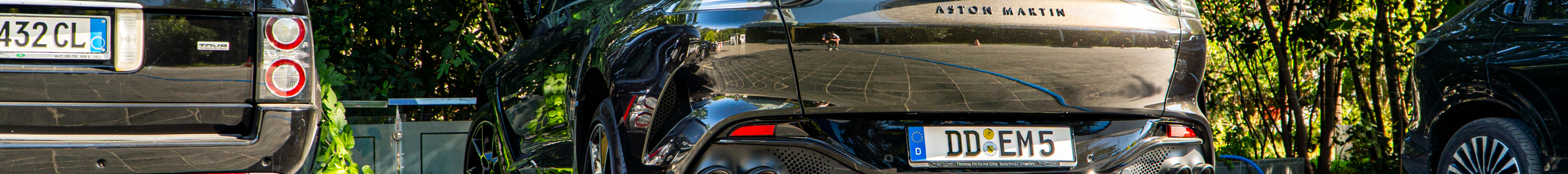 Aston Martin DBX707
