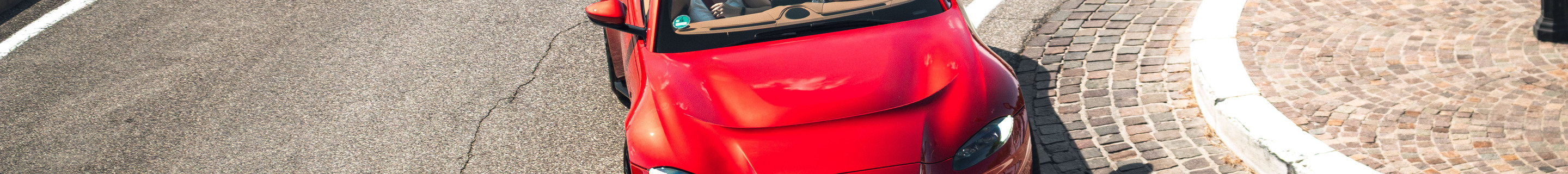 Aston Martin V12 Vantage Roadster 2023