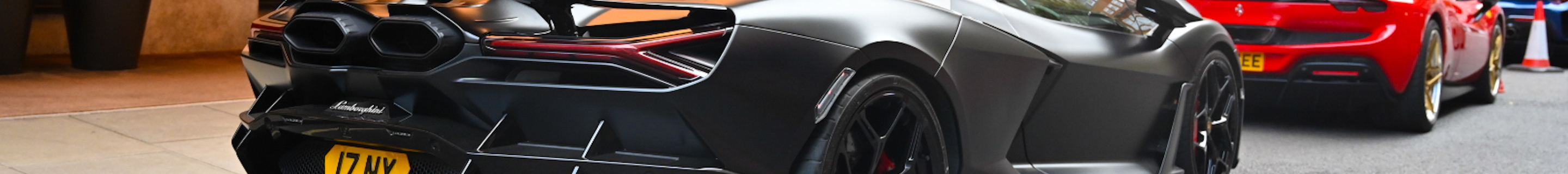 Lamborghini Revuelto