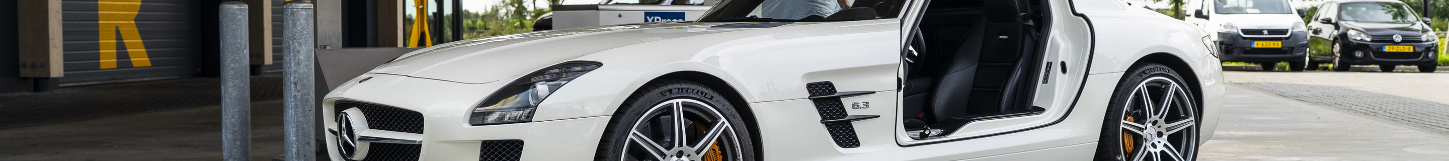 Mercedes-Benz SLS AMG