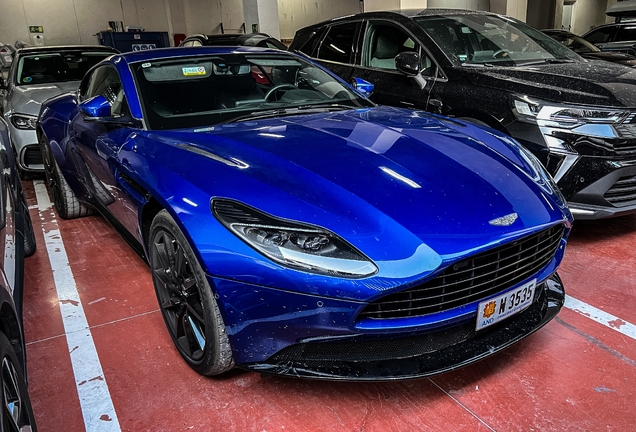 Aston Martin DB11 V8