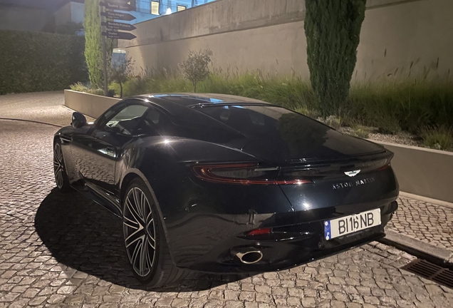 Aston Martin DB12