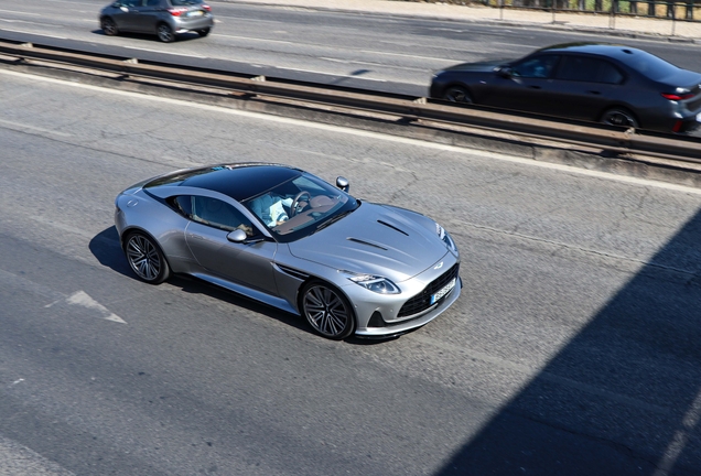 Aston Martin DB12