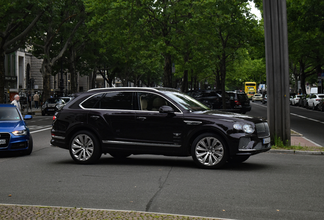 Bentley Bentayga Azure 2024