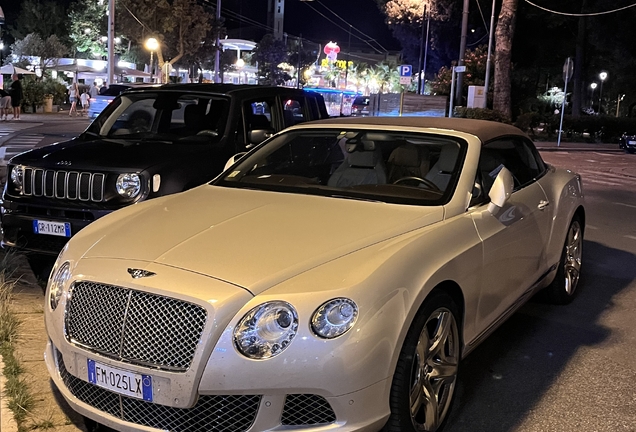 Bentley Continental GTC 2012