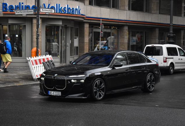 BMW M760e xDrive