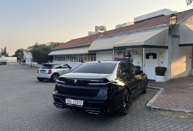 BMW M760e xDrive