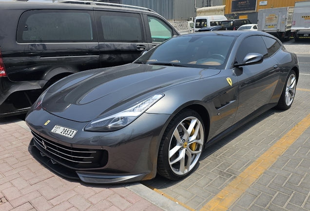 Ferrari GTC4Lusso T