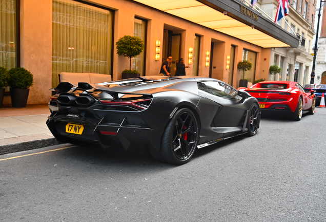 Lamborghini Revuelto