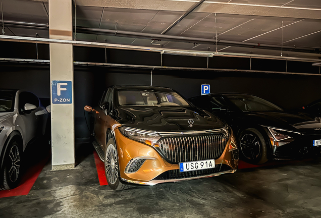 Mercedes-Maybach EQS 680 SUV