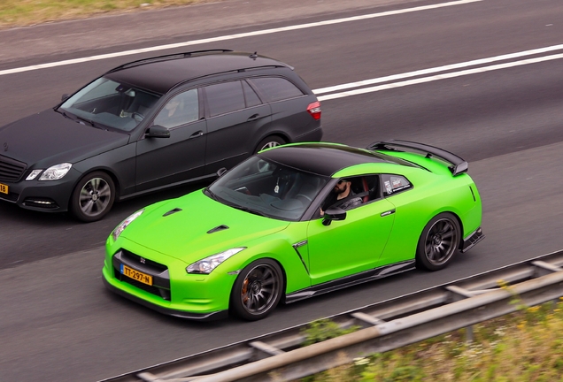 Nissan GT-R