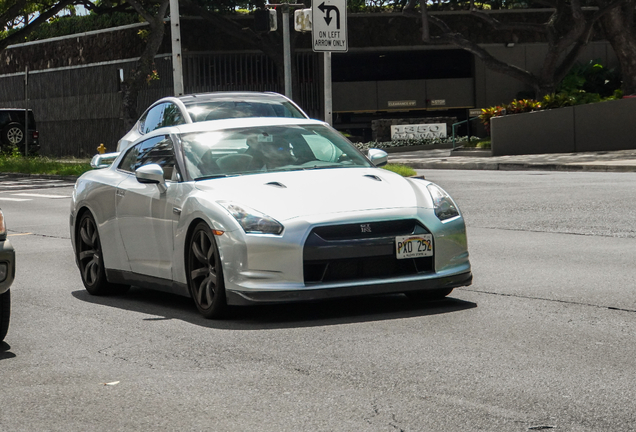 Nissan GT-R