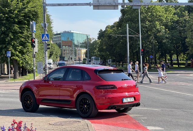 Porsche 95B Macan GTS