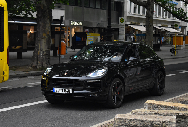 Porsche 95B Macan GTS