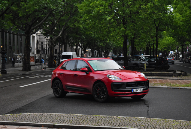 Porsche 95B Macan GTS MkIII