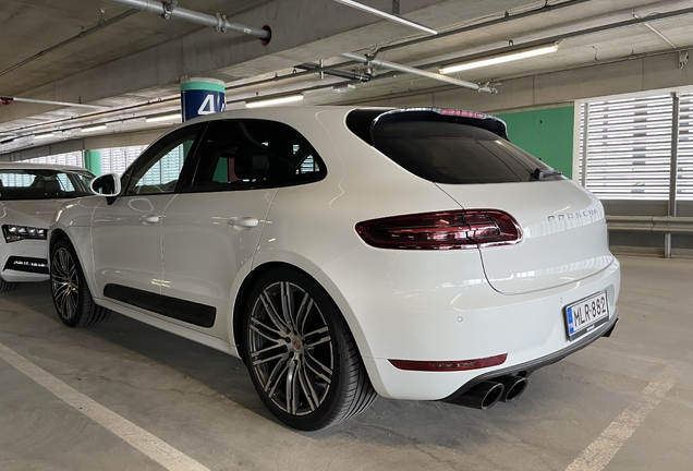 Porsche 95B Macan Turbo