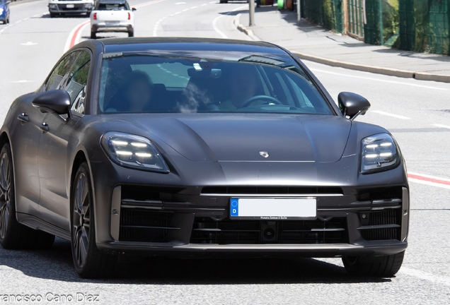 Porsche 972 Panamera Turbo S E-Hybrid
