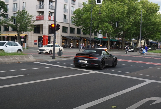 Porsche 991 Carrera 4 GTS Cabriolet MkII