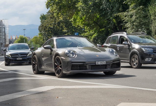 Porsche 992 Carrera 4S