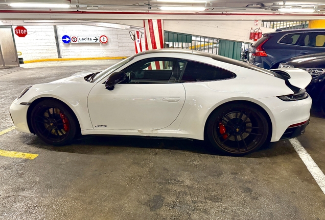 Porsche 992 Carrera GTS
