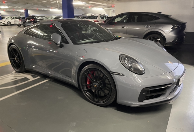 Porsche 992 Carrera GTS
