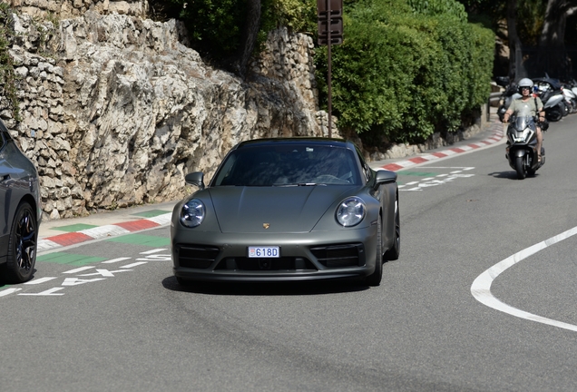 Porsche 992 Carrera GTS