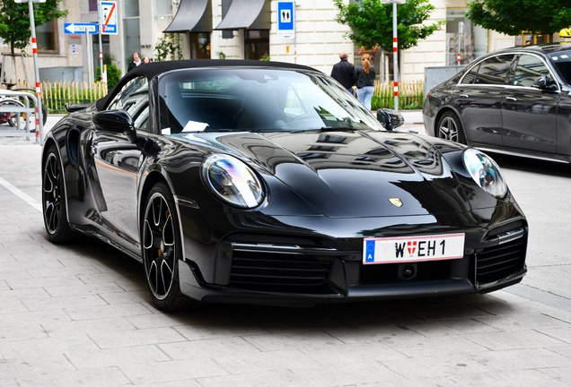 Porsche 992 Turbo S Cabriolet
