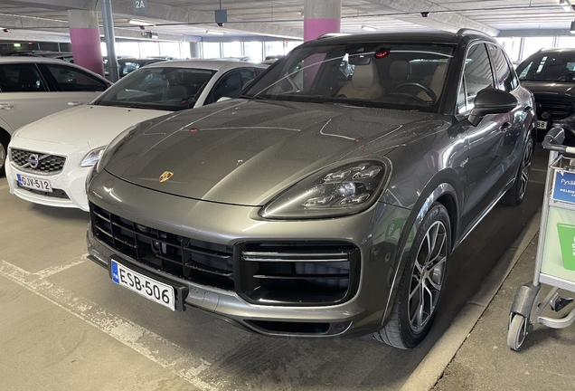 Porsche Cayenne Turbo S E-Hybrid