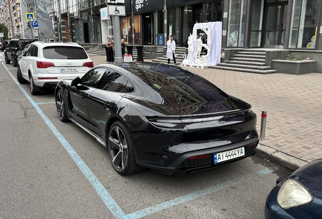 Porsche Taycan GTS