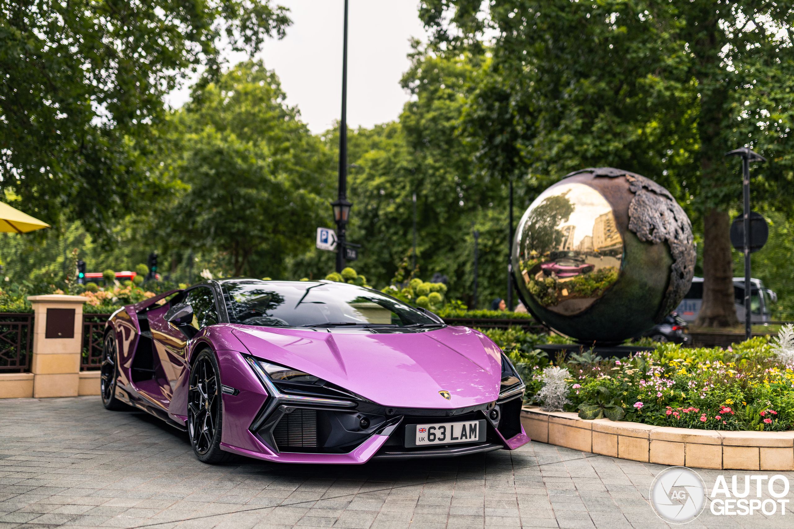 Lamborghini Revuelto