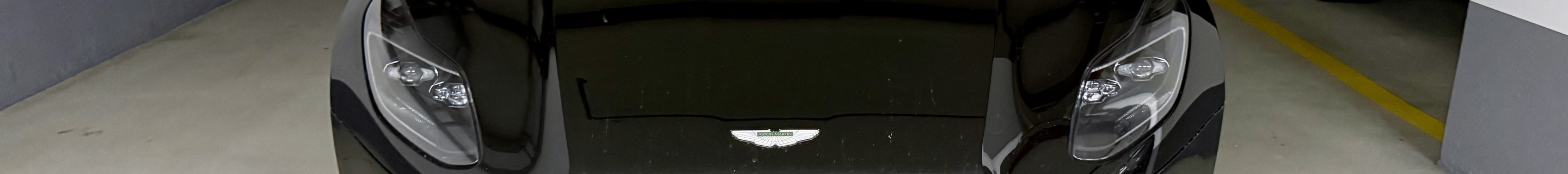 Aston Martin DB11 V8 Volante