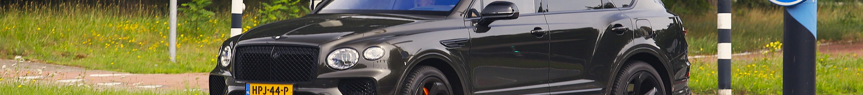 Bentley Bentayga Hybrid S 2024 Black Edition