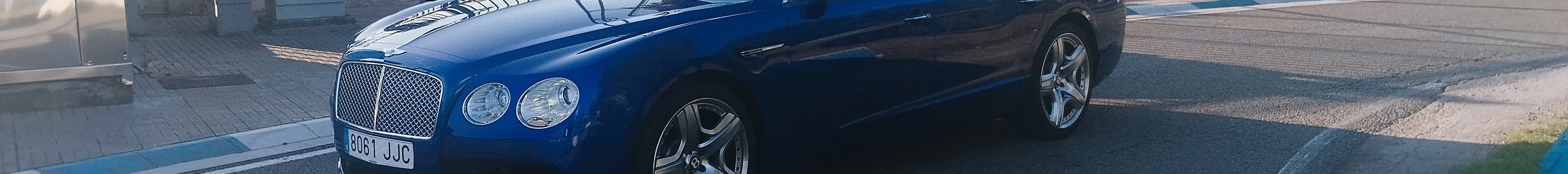 Bentley Flying Spur V8