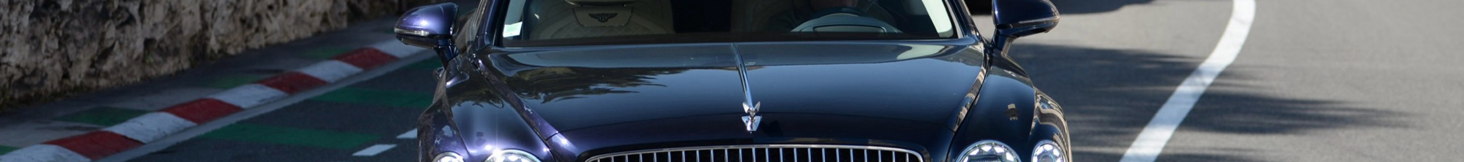 Bentley Flying Spur V8 Azure