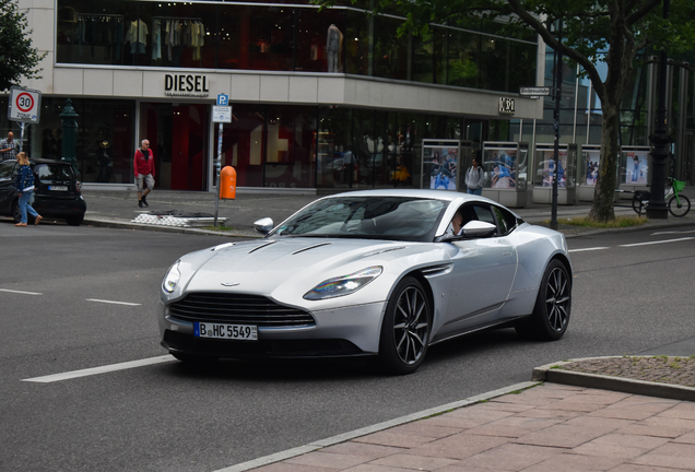 Aston Martin DB11