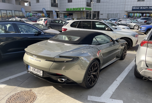 Aston Martin DB12 Volante