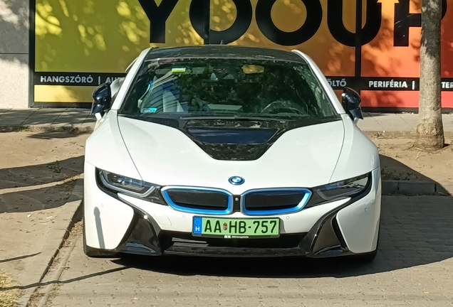 BMW i8