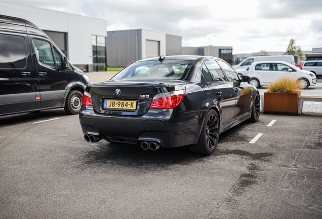 BMW M5 E60 2005