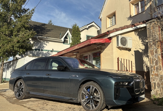 BMW M760e xDrive